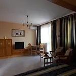 黑维兹瑟恩公寓式酒店 公寓 *